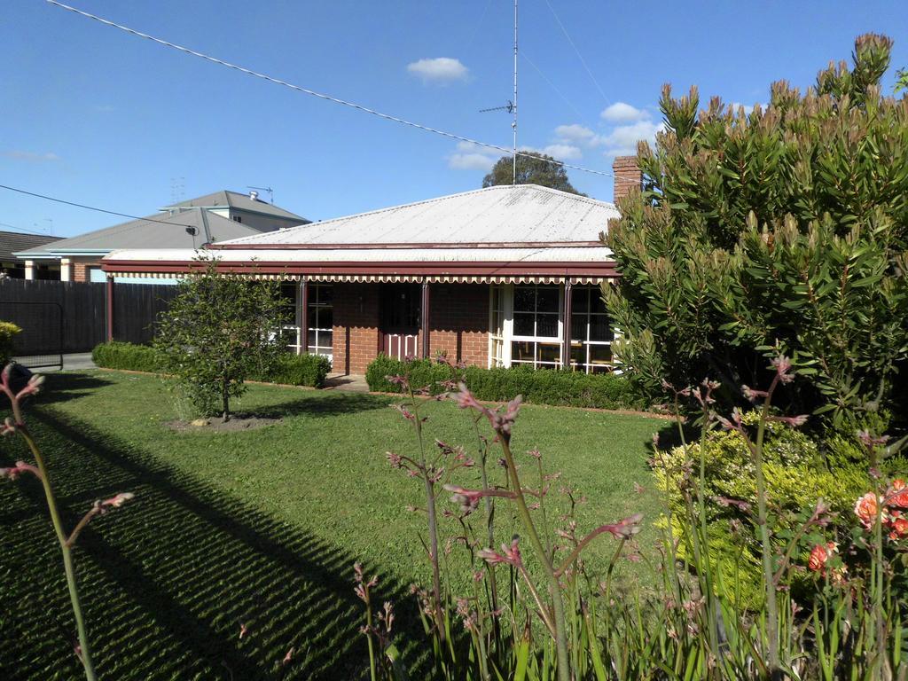 Dunstans Guest House Ballarat Exterior photo